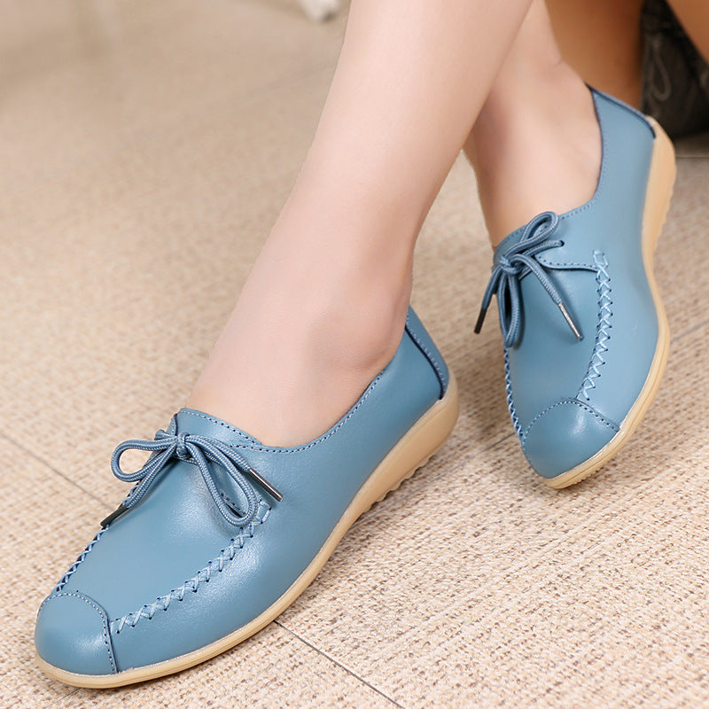 Casual flat shoes with flat heels